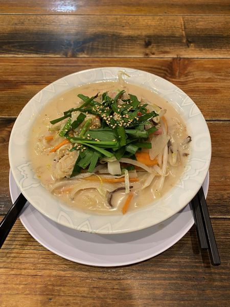 「ニラもつちゃんぽん白」@じげもんとんの写真