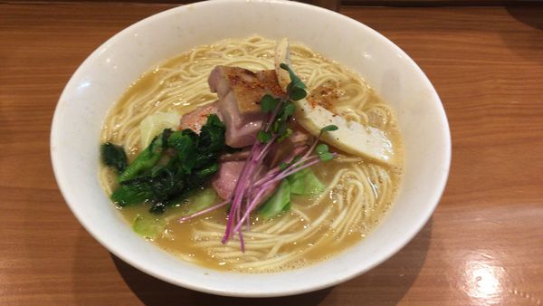 「鶏白湯1000円中盛80円（水曜限定）」@麺処 ほん田 東十条店の写真