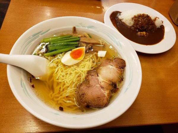 「支那そば半カレーセット」@武田流 古式カレーライス 支那そば インディアン 本店の写真