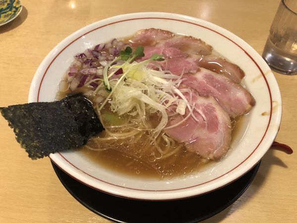 「貝出汁醤油らぁー麺 890円」@貝 刺身専門店 しらはらの写真