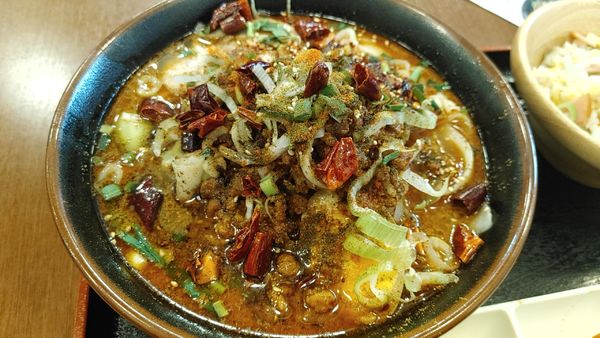 「麻辣刀削麺　パクチー抜き」@和合餃子 秋葉原3号店の写真