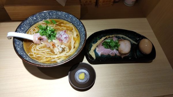 「金目特製塩そば」@中華そば 導の写真