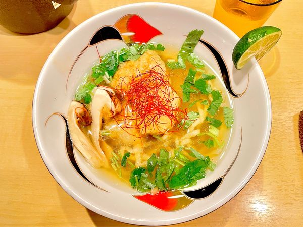 「真河豚と松茸の塩そば　半麺　2500」@饗 くろ㐂の写真
