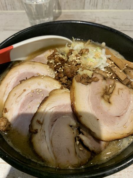「限定焦がし味噌ラーメン　麺大盛り　チャーシュー」@麺屋 誉の写真