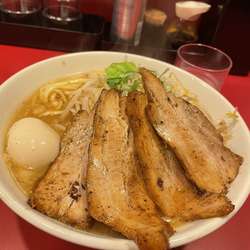バカ馬味噌ラーメン　チャーシュー・味玉