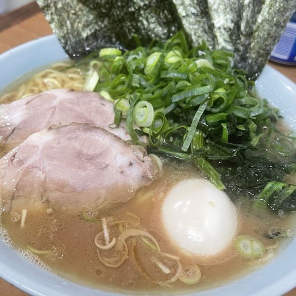 「特選ラーメン中」@横濱ラーメン あさが家 本店の写真