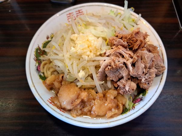 「ラーメン小ニンニク少なめアブラ　800円」@大盛軒の写真