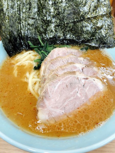 「チャーシュー麺と旨辛」@横浜ラーメン 武蔵家 日吉店の写真