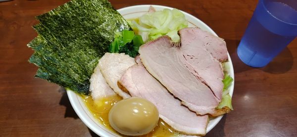 「特製らーめん+キャベツ」@らーめん飛粋の写真