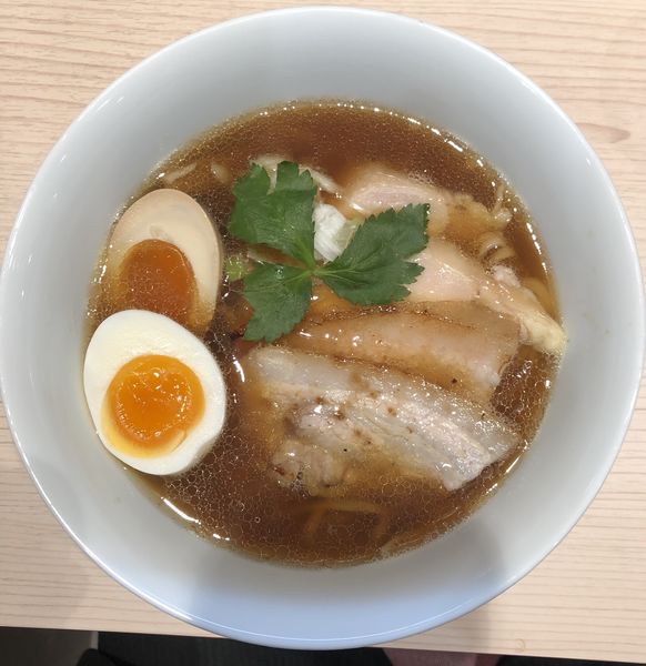 「特製しょうゆらーめん1100円」@らーめん藁の写真