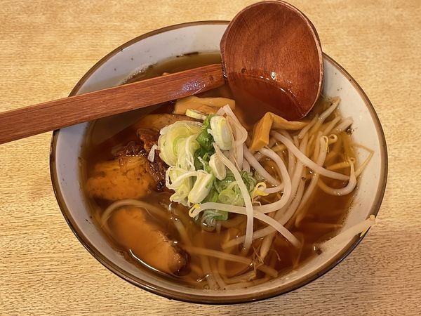 「しょうゆらーめん　￥６００」@味福の写真