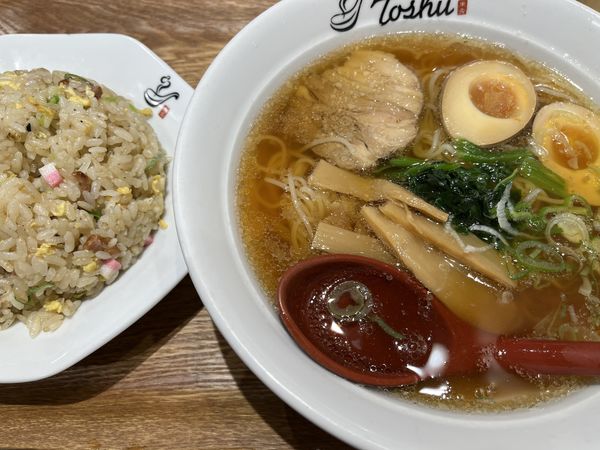 「醤油ラーメンセット味玉」@れんげ食堂 Toshu 新丸子店の写真