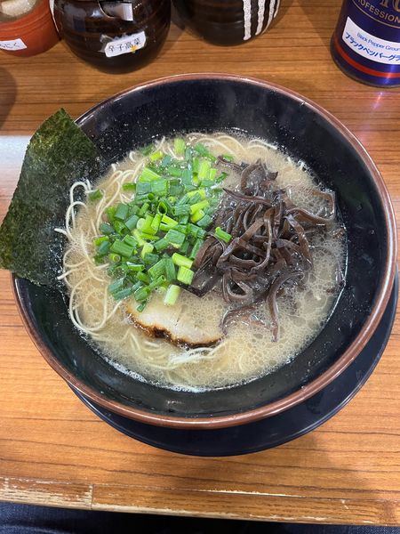 「ラーメン 850円」@博多長浜らーめん ぼたんの写真