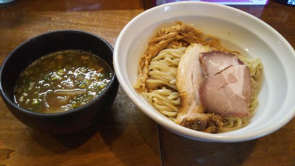 「濃厚つけそば、自家製ワンタン」@はりけんラーメンの写真