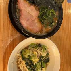 ラーメン750円＋野菜畑150円