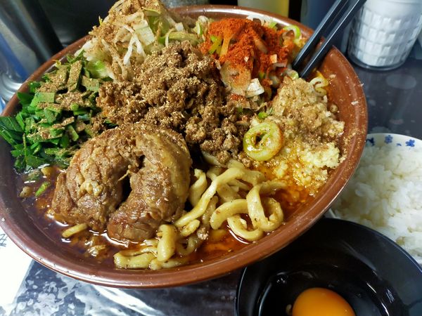 「台湾らーめん・大2・台湾セット（大蒜・生姜・火の粉・山椒）」@自家製麺 まさき（非乳化） 2号店の写真