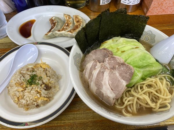 「キャベチャーラーメン+E半チャーハンセット 1000+400」@横浜ラーメン厨房 うえむらやの写真