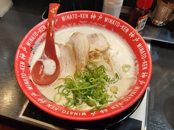 「とんこつラーメンキング」@みなと軒 三宮高架下店の写真