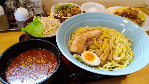 「11月限定/赤つけ麺+チャーシュー丼+唐揚げ　他」@優勝軒 狭山店の写真