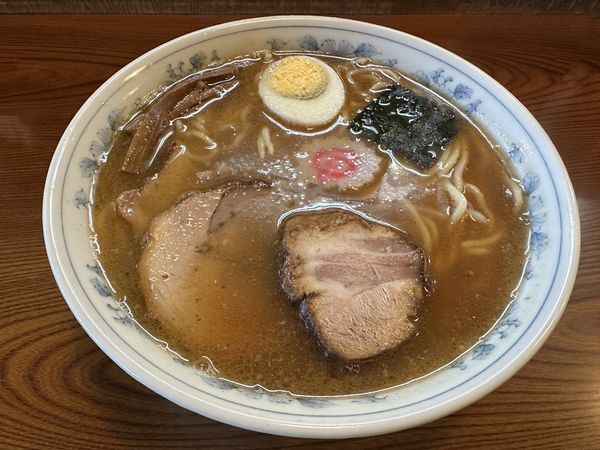 「チャーシューラーメン950円+ごはん100円」@大勝軒の写真