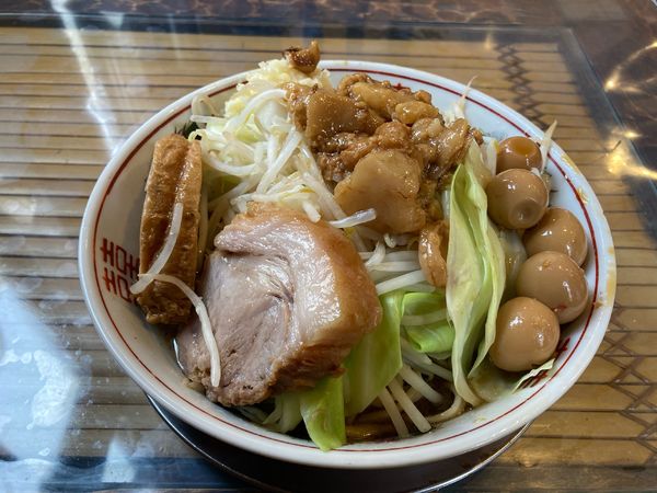 「ラーメン・うずらちゃん、アブラ、ニンニク」@麺屋 櫻弐の写真