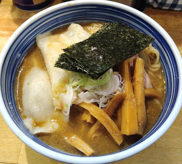 「めんまらーめん（大盛り）+のり+水豚餃子」@こうかいぼうの写真