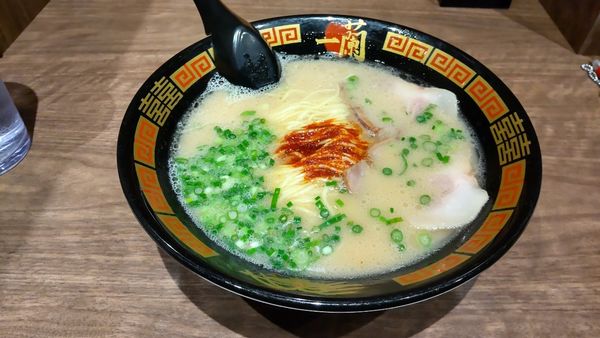 「ラーメン青ネギ麺柔らかめ」@一蘭 相模原店の写真