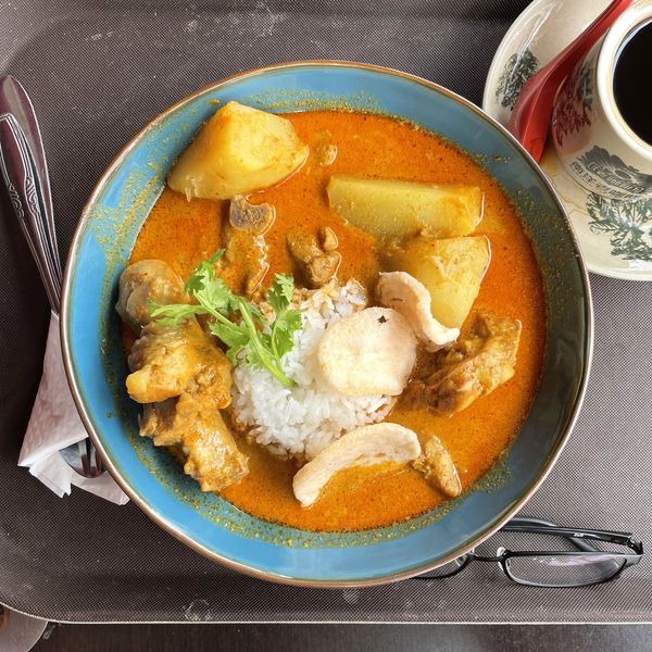 「Traditional Curry ChickenThigh」@南洋老珈琲 NANYANG OLD COFFEEの写真