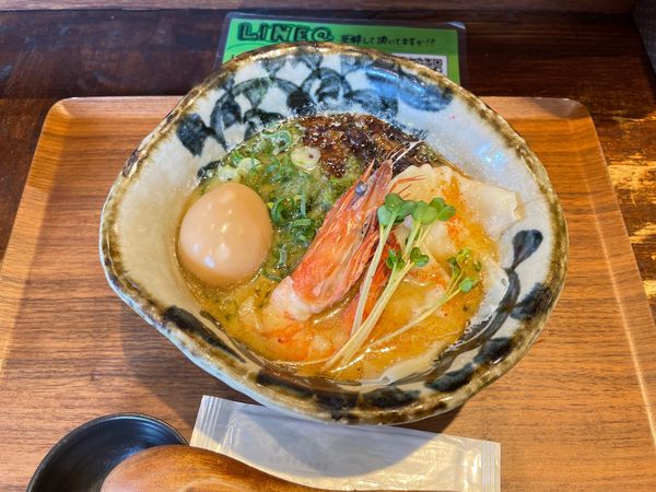 「海老潮らーめん 煮卵トッピング」@らーめん 砦 京町堀店の写真