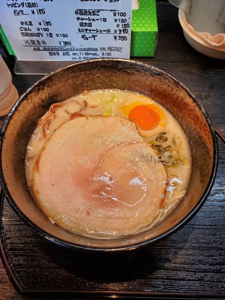 「塩とんこつ@800」@草津亭の写真