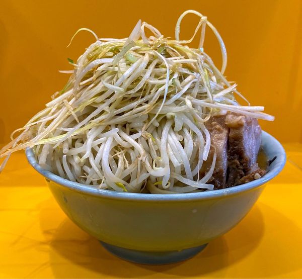 「小ラーメン（ヤサイニンニクアブラ）¥850 ネギ ¥150」@ラーメン二郎 八王子野猿街道店2の写真