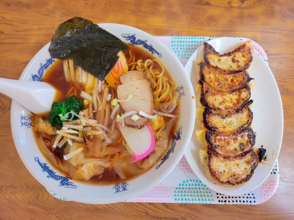 「ワンタンメン + 餃子」@新華餃子会館の写真