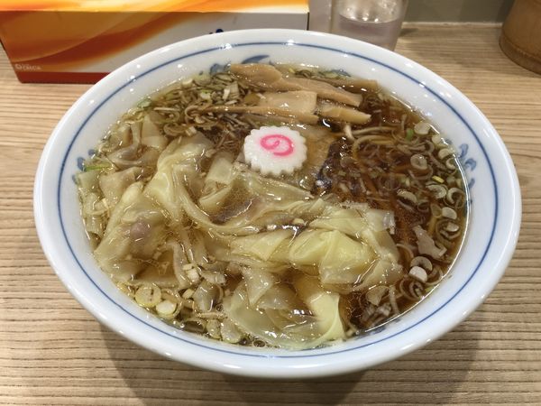 「ワンタンメン 700円」@らーめん 高尾の写真