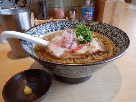 「金目鯛塩そば」@地鶏と蟹 中華そば 榊の写真