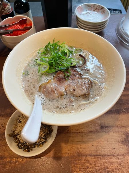 「博多豚骨ラーメン」@幸心堂の写真