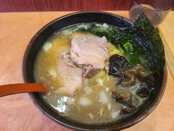 「ラーメン」@イレブンフーズ  源流の写真