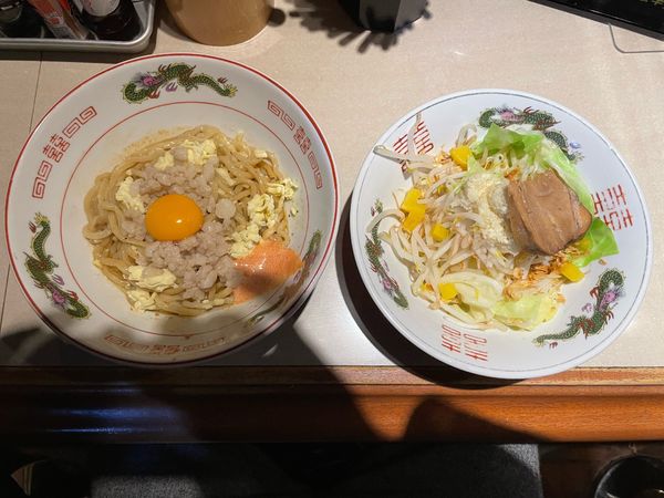 「まぜそば　ニンニクマシマシ　チーズ増し」@DEBU SOBA REPUBLIC 北部市場店の写真