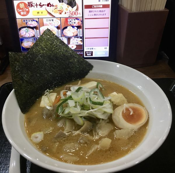 「豚汁らーめん(420¥)」@北海道らぁめん伝丸 6号ひたちなか田彦店の写真