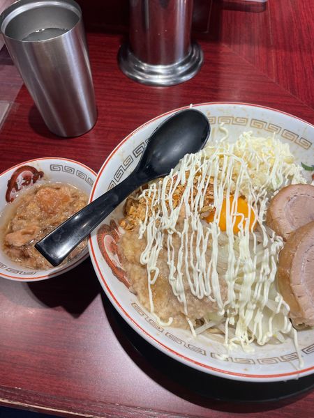 「ミニ汁なし　肉カス油」@豚山 白楽店の写真