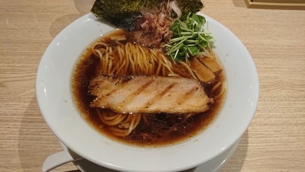 「醤油ラーメン850円」@弓月の写真