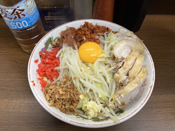 「小ぶた汁なしエビッチョラー油にんにく少しベニ」@ラーメン二郎 横浜関内店の写真