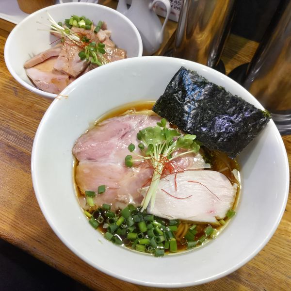「鶏清湯醤油ら～めん·焼豚丼(醤油)」@麺庵 小島流の写真