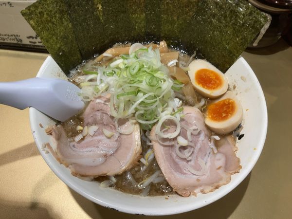「まかないラーメン」@超ごってり麺 ごっつ 新小岩店の写真