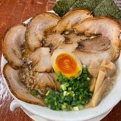 とろこくチャーシューめん（醤油・大盛り）