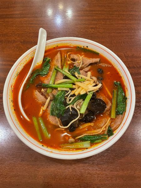 「四川豚レバー入りそば(900円)」@聚香園 曙町店の写真