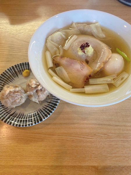 「特製塩そば+焼売」@麺 㐂色の写真