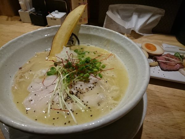 「鶏白湯らーめん」@泉鶏白湯鶏神の写真