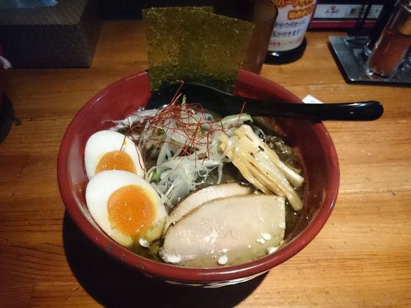 「黒味噌らーめん」@黒味噌らーめん 初代けいすけ 品川店の写真