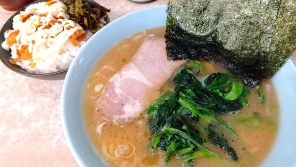 「ラーメン・並(¥850+平日ライス無料)」@横濱ラーメン あさが家 本店の写真