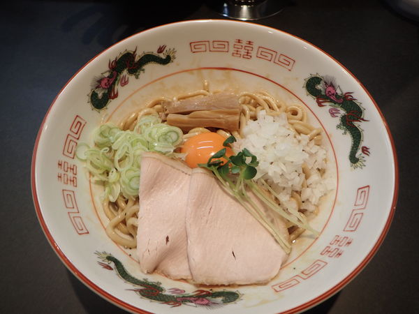 「汁なしまぜそば 卵あり(850円)」@らぁ麺 せんいちの写真
